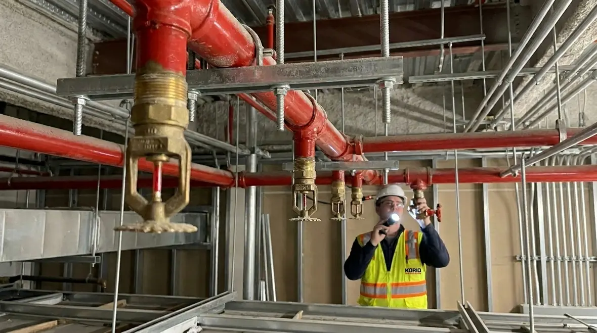 Commercial fire sprinkler piping and sprinkler heads in a commercial building