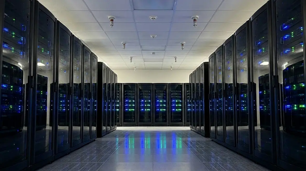Clean agent fire suppression system protecting a modern data center
