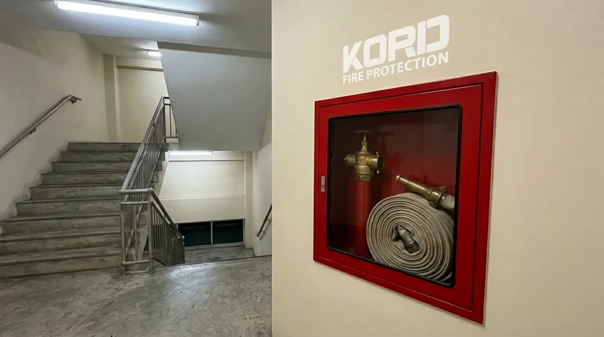 High-rise standpipe system health in a commercial building stairwell