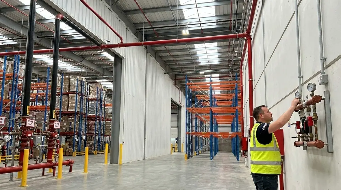 Advanced fire sprinkler system zoning for large buildings